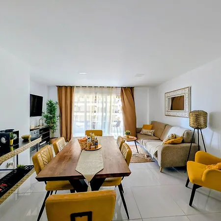 Apartment Luxury Bahia Sea Views By Deihu Experiences